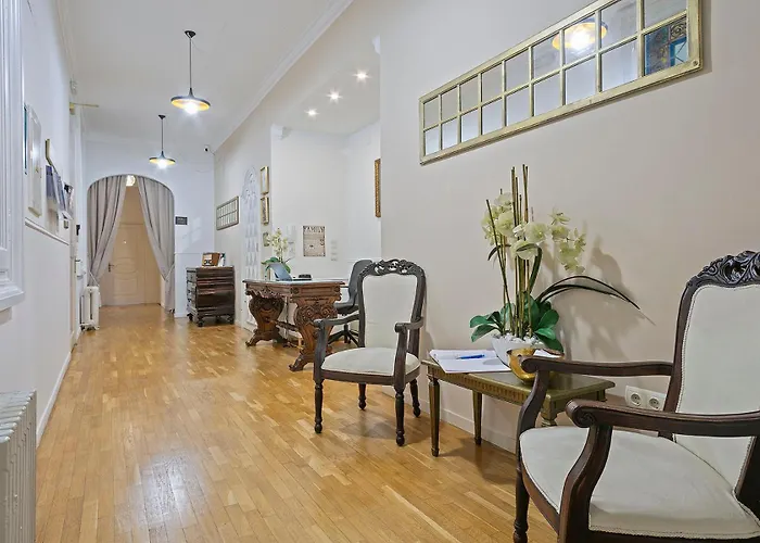 Mihlton Barcelona Boutique B&B